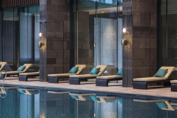 成都小溪边，养生休闲茶事体验(成都周边小溪)